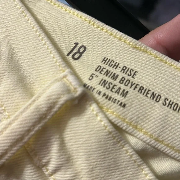 a.n.a Cream Jean Shorts Distressed Raw Hem - Picture 5 of 5